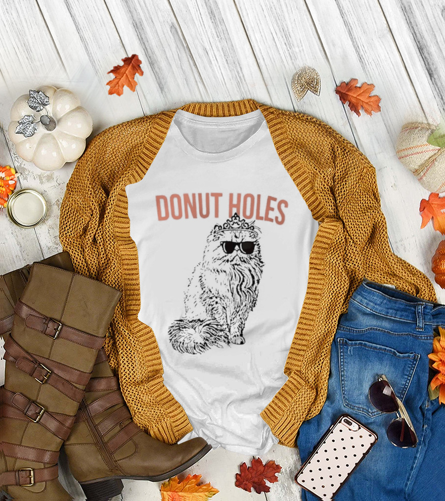 Donut Holes Persian Cat Sunglasses Crown T-Shirt
