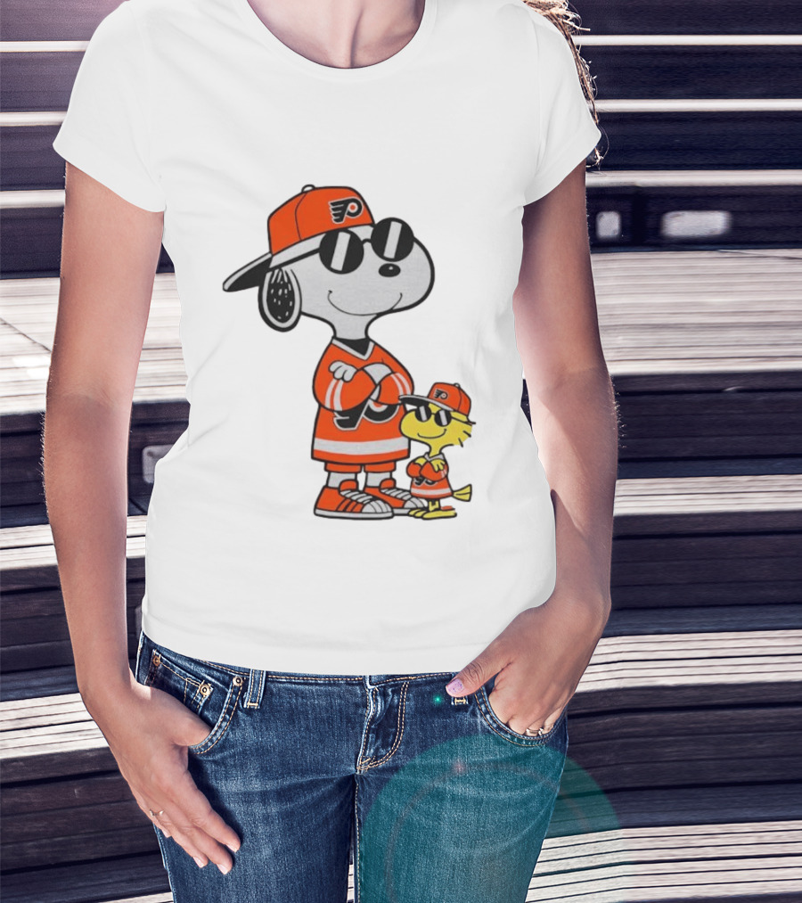 Snoopy Woodstock Philadelphia Flyers NHL Hockey Sunglasses T-Shirt