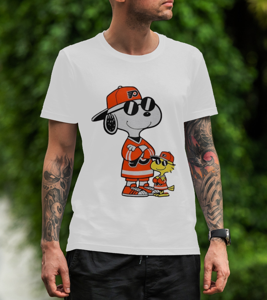 Snoopy Woodstock Philadelphia Flyers NHL Hockey Sunglasses T-Shirt