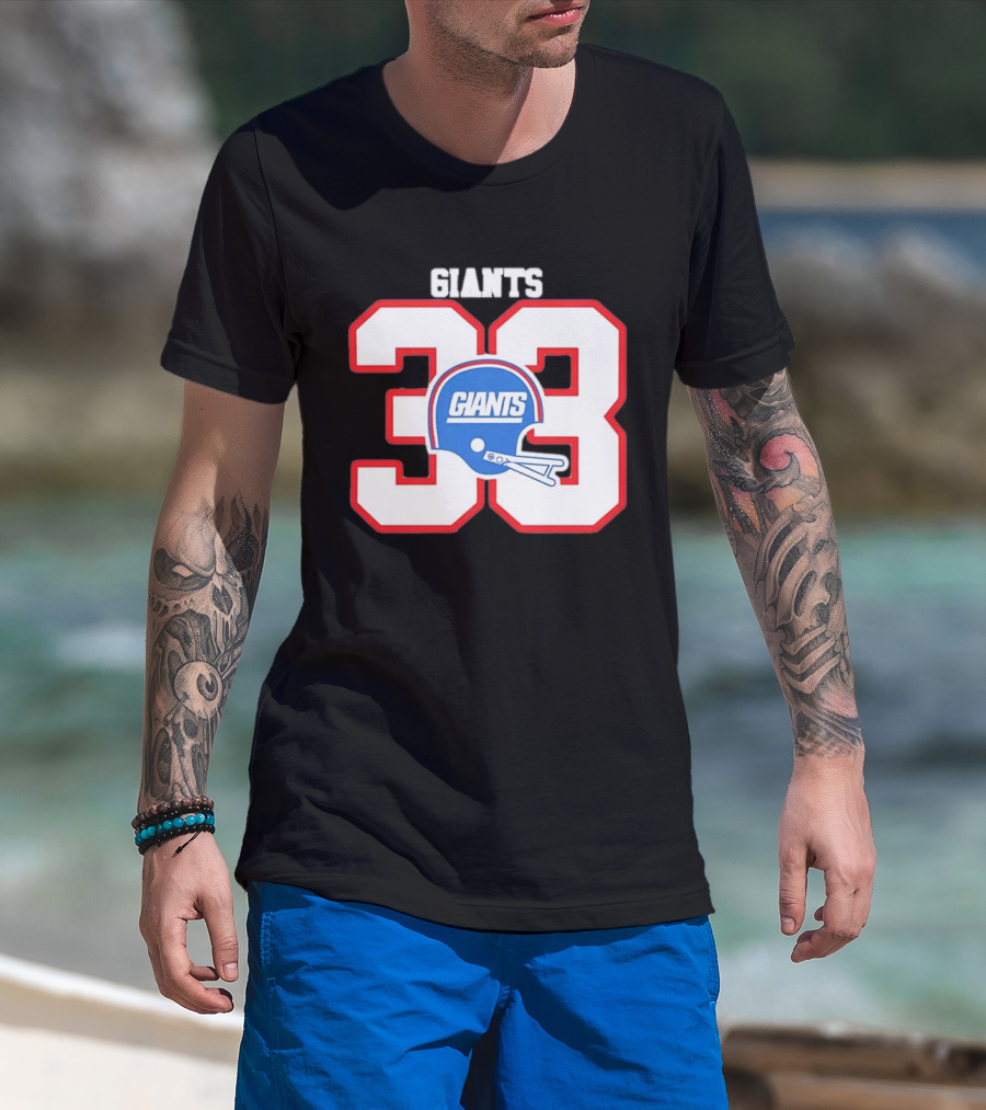 New York Giants 33 Helmet 80s Retro Football T-Shirt