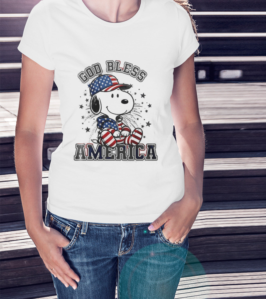 Peanuts Snoopy God Bless America Stars And Stripes T-Shirt