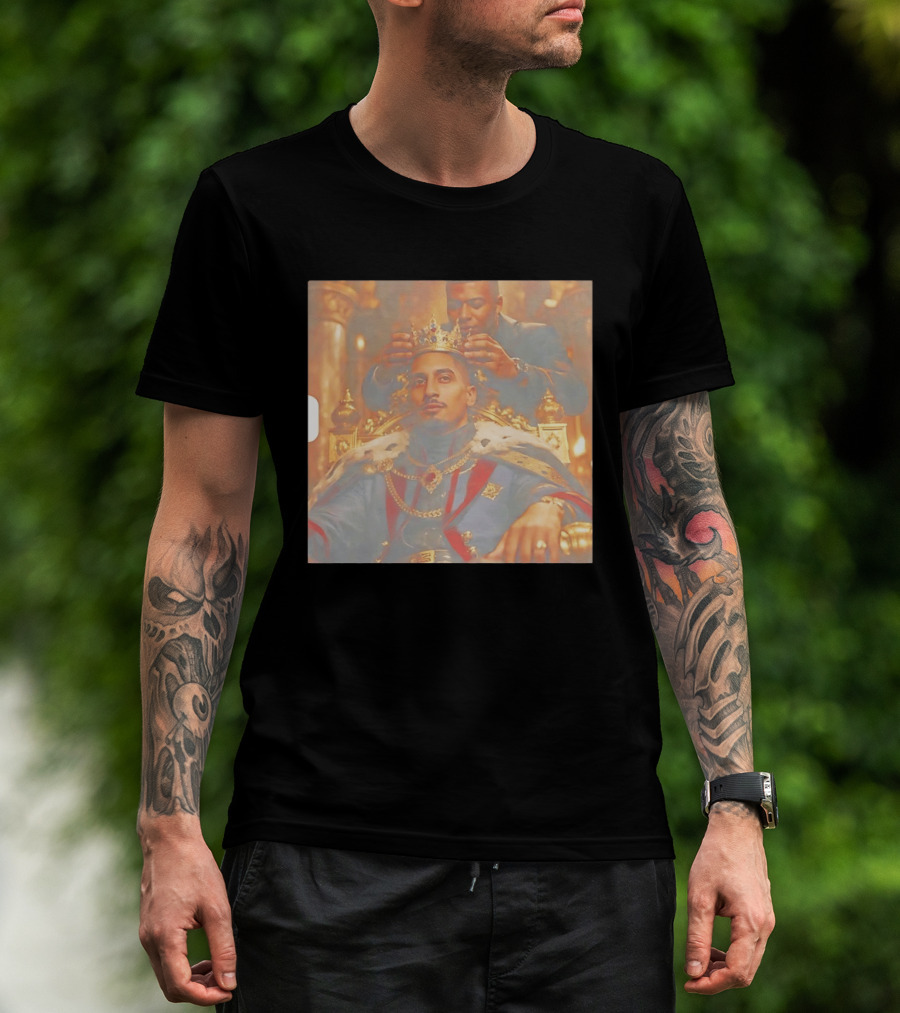 Raphinha Barcelona King Crowned Monarch Regal Throne Scene T-Shirt