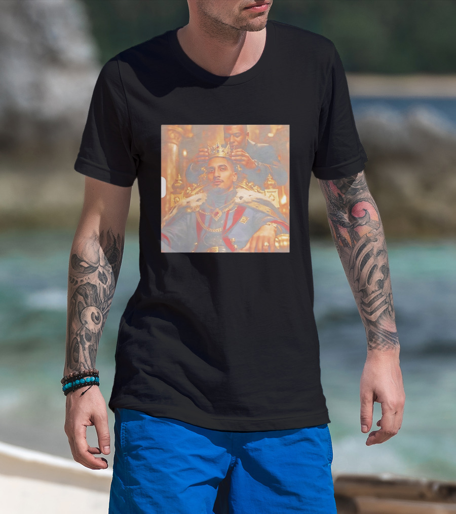 Raphinha Barcelona King Crowned Monarch Regal Throne Scene T-Shirt