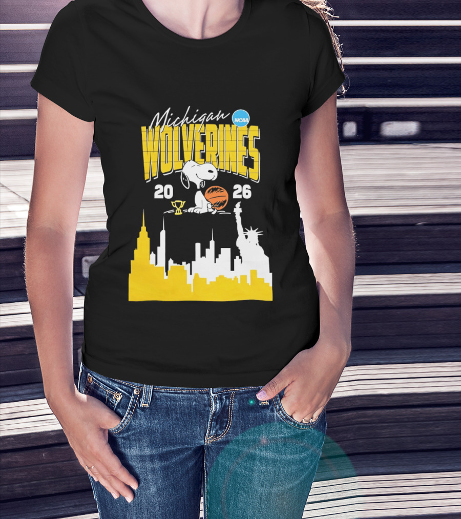 Michigan Wolverines NCAA Basketball Snoopy City Skyline 2026 T-Shirt