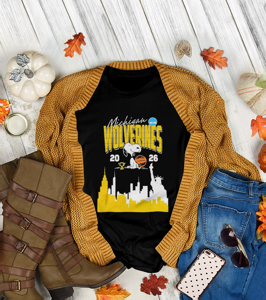 Michigan Wolverines NCAA Basketball Snoopy City Skyline 2026 T-Shirt