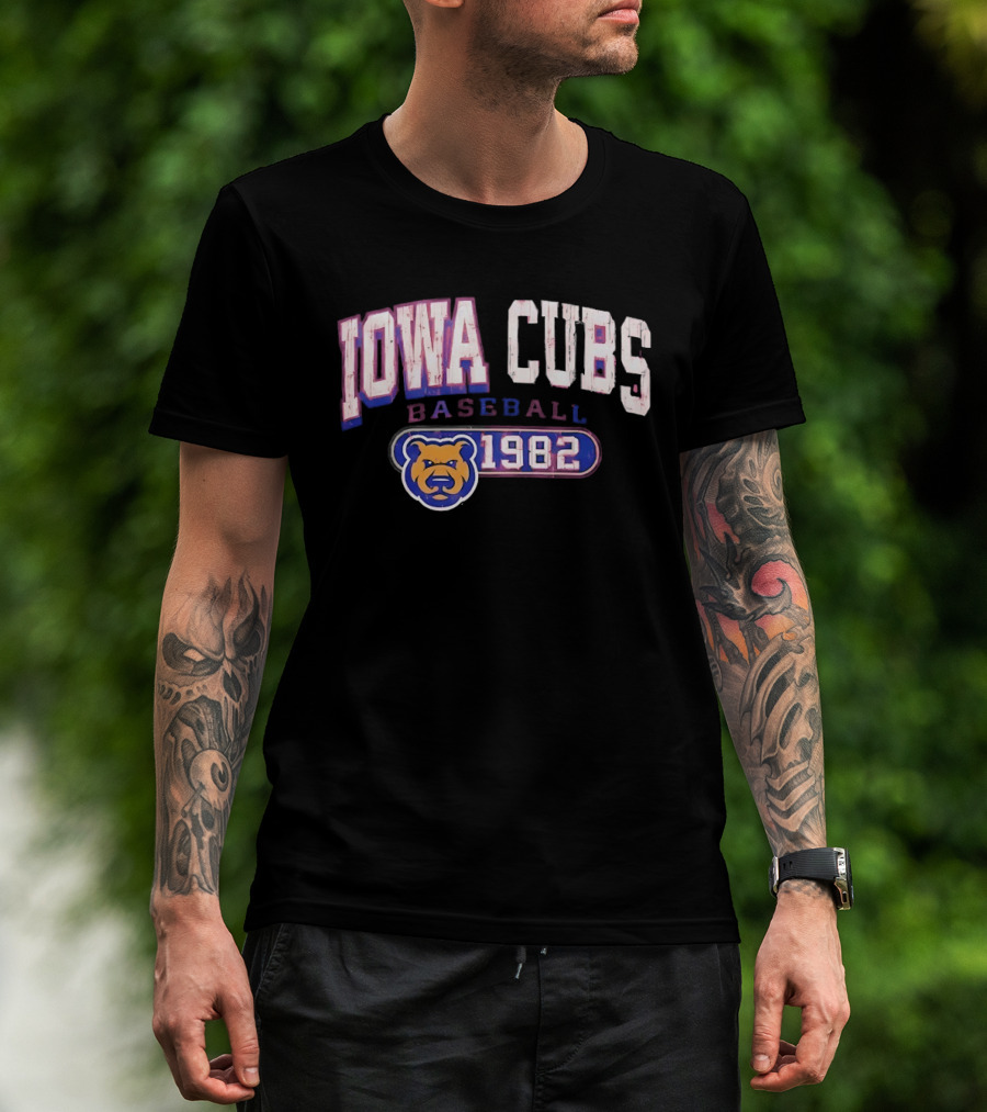 Iowa Cubs Baseball 1982 Vintage Emblem With Bear T-Shirt