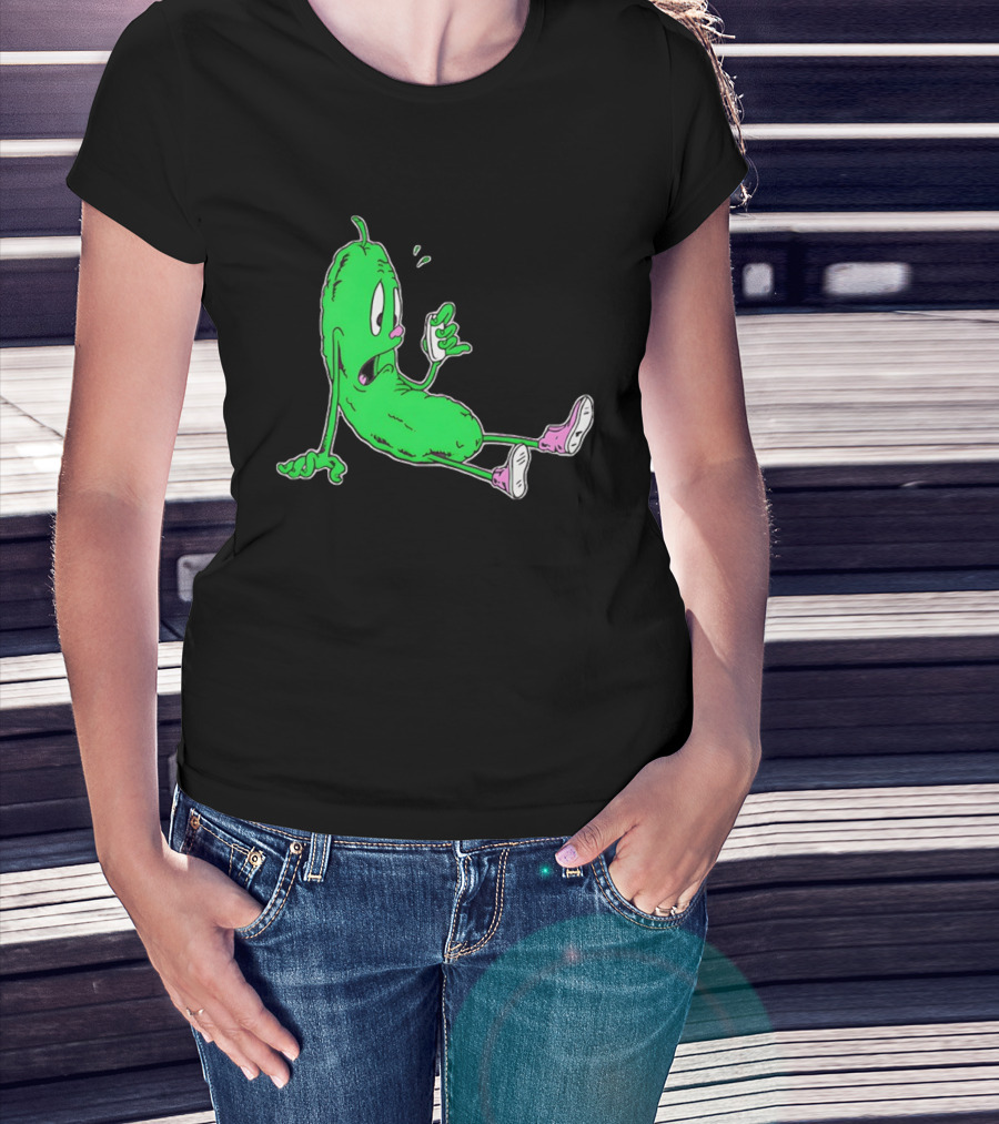 Stunsig Green Pickle Cartoon Phone Expression T-Shirt