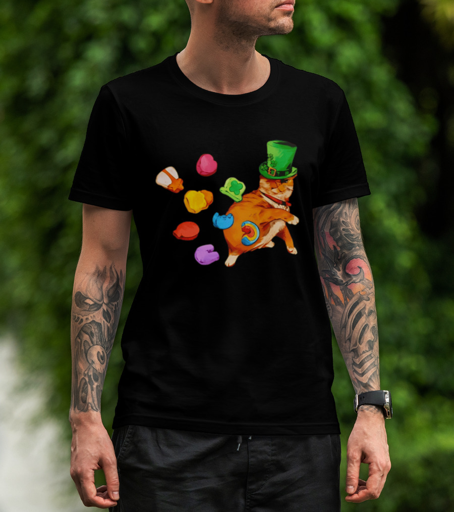 Lucky Cat With Green Clover Hat And Multicolored Elements St Patrick's Day T-Shirt