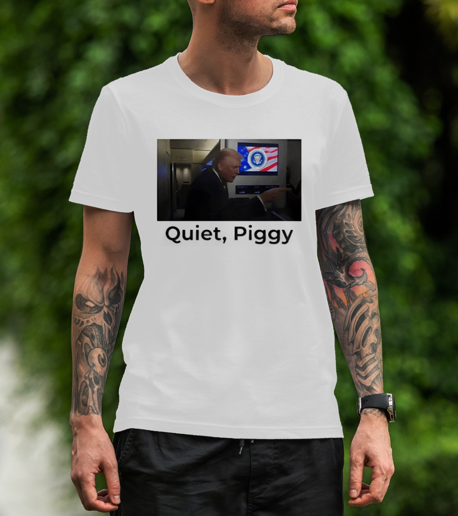 Quiet Piggy Presidential Seal Airplane Scene T-Shirt