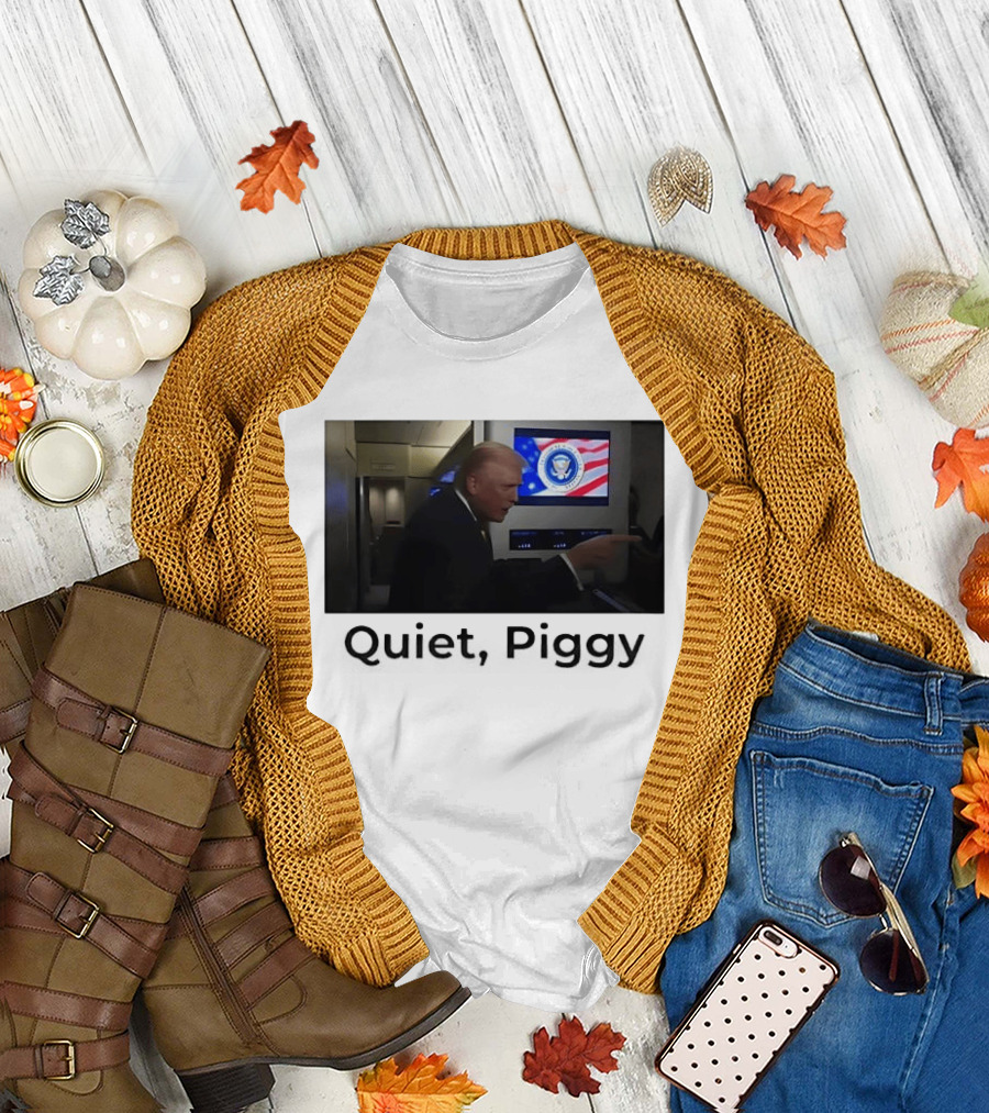 Quiet Piggy Presidential Seal Airplane Scene T-Shirt