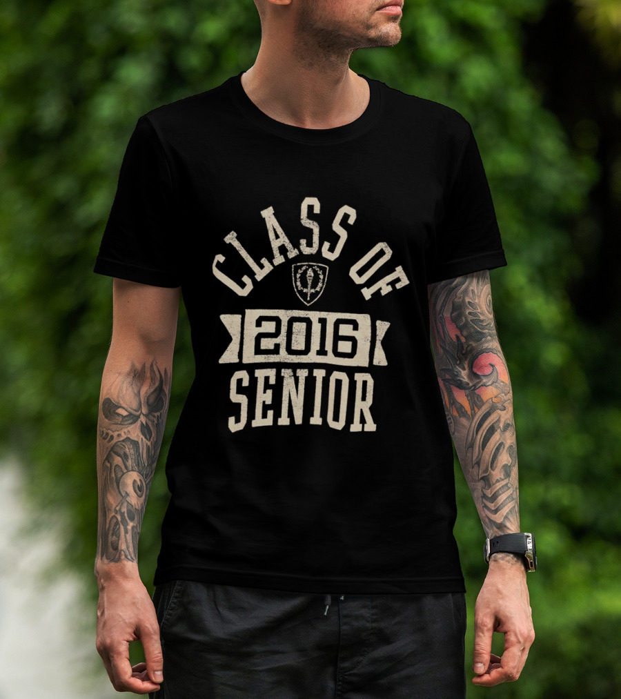 Class Of 2016 Senior Vintage Style Shield T-Shirt