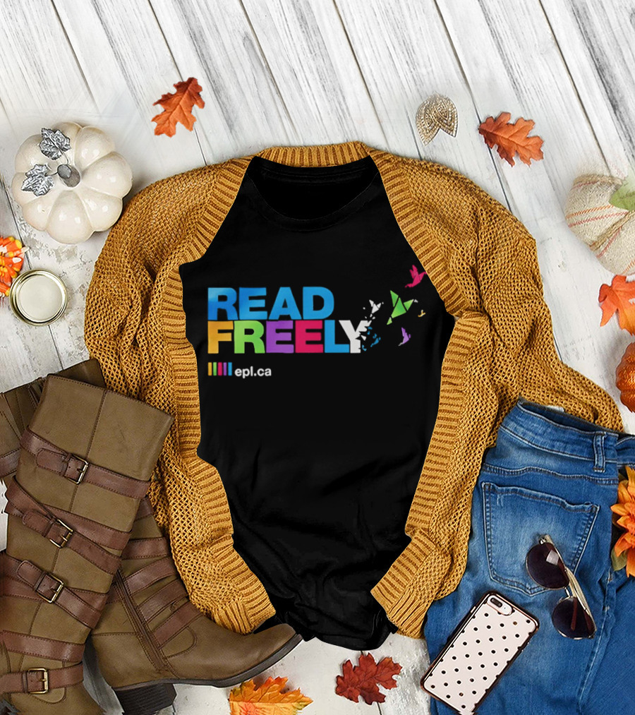 Read Freely epl ca Colorful Typography with Flying Origami Birds T-Shirt