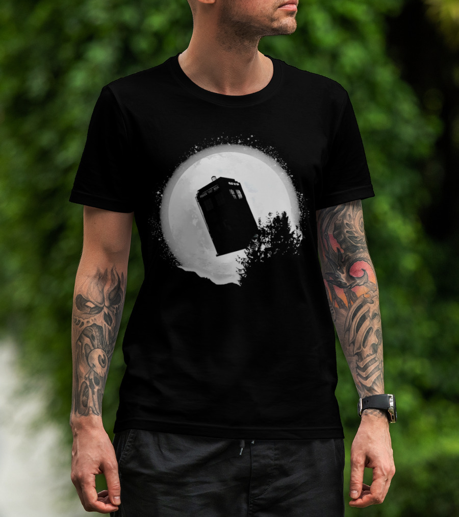 Tardis Doctor Who Moonlight Time Machine Iconic Sci Fi Police Box T-Shirt