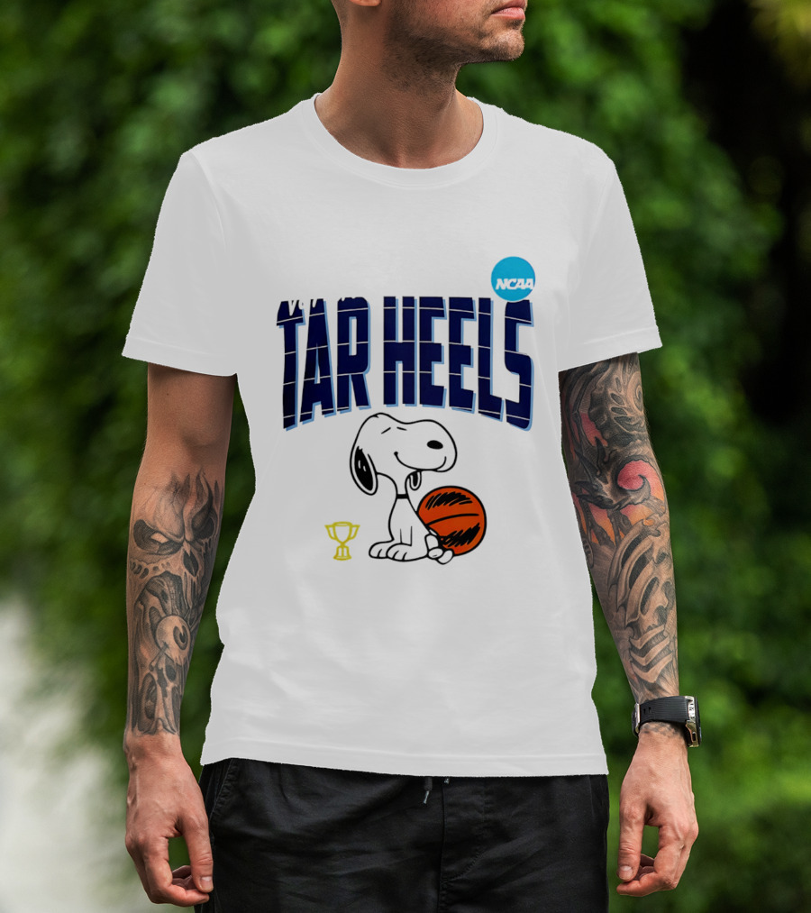 North Carolina Tar Heels Snoopy Basketball NCAA March Madness 2026 T-Shirt