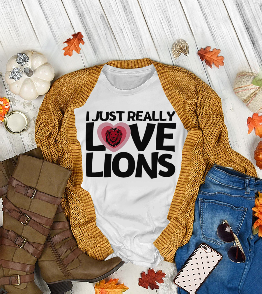 I Just Really Love Lions Heart Shape Lion T-Shirt