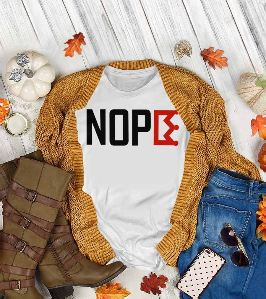 NOPE Crown Symbol No Kings In America T-Shirt