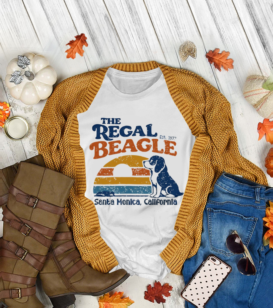 The Regal Beagle Santa Monica California Est 1977 Vintage Sunset Dog T-Shirt