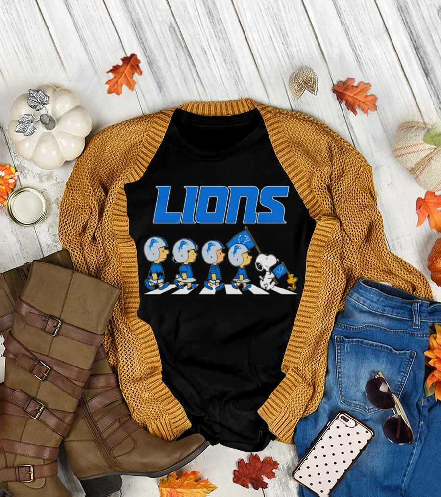 Peanuts Detroit Lions Football Flag Walking Abbey Road T-Shirt