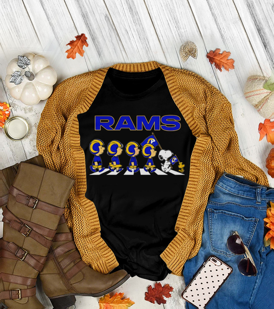 Peanuts Rams Football Flag Cartoon Characters Parade T-Shirt
