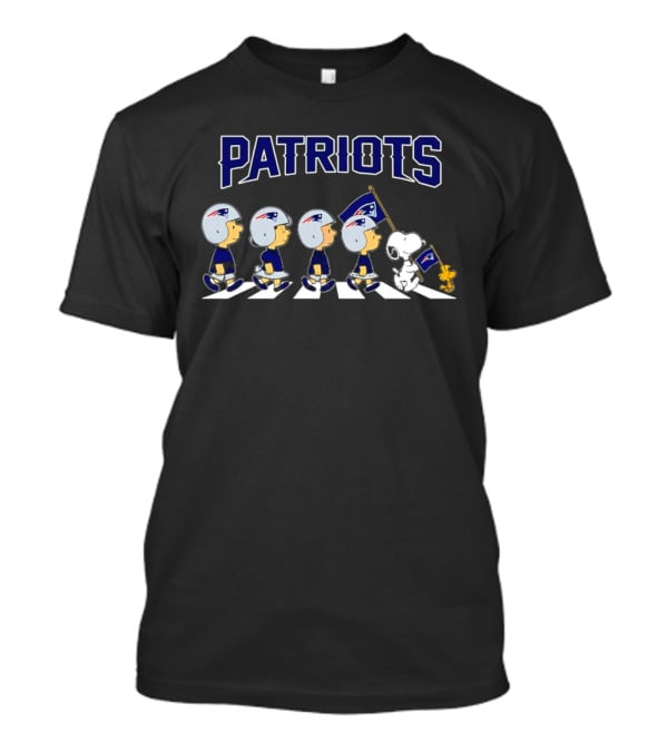 Peanuts New England Patriots Football Snoopy Woodstock Walking Abbey Road Flag T-Shirt