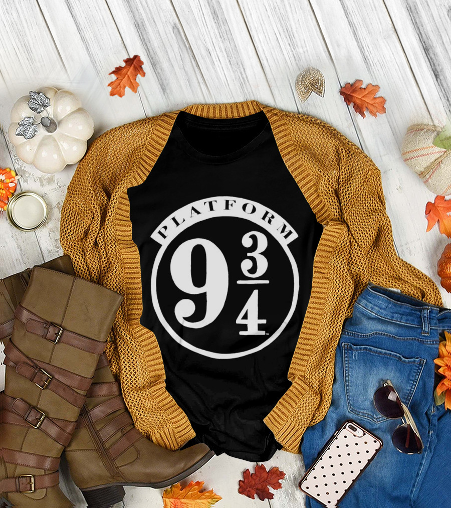 Platform Nine and Three Quarters 9 3/4 Magic Train Station Sign T-Shirt