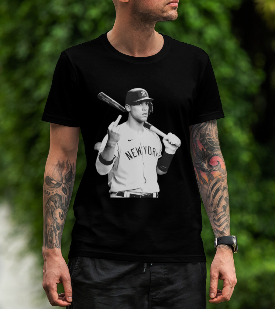 New York Yankees Aaron Judge Baseball Gesture T-Shirt