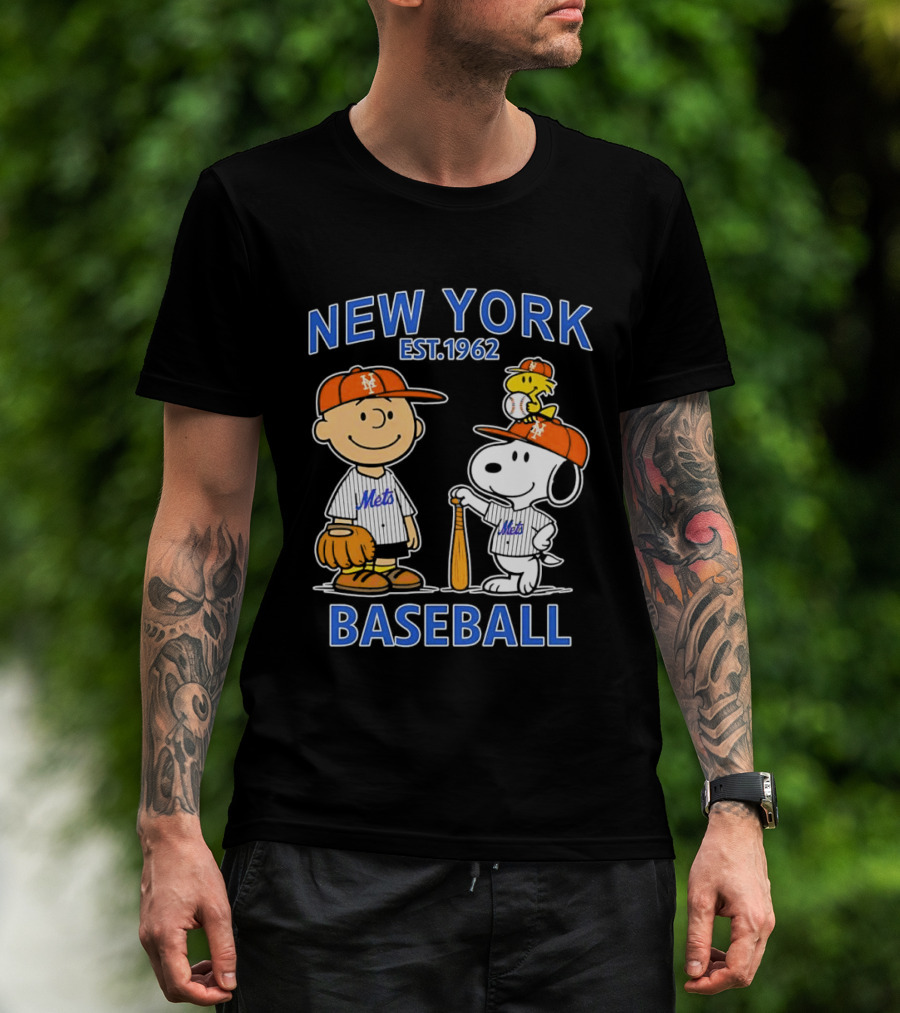 Charlie Brown And Snoopy New York Mets Baseball Est 1962 T-Shirt