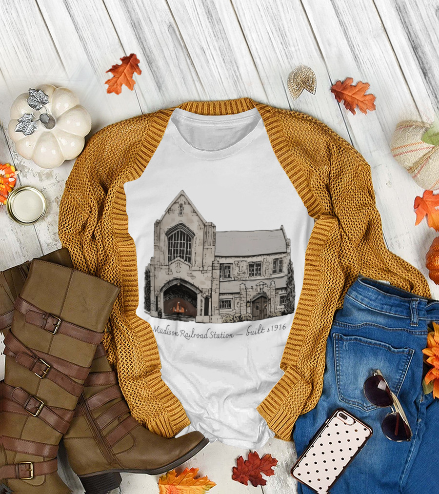 Madison Railroad Station Built 1916 Classic Architecture T-Shirt