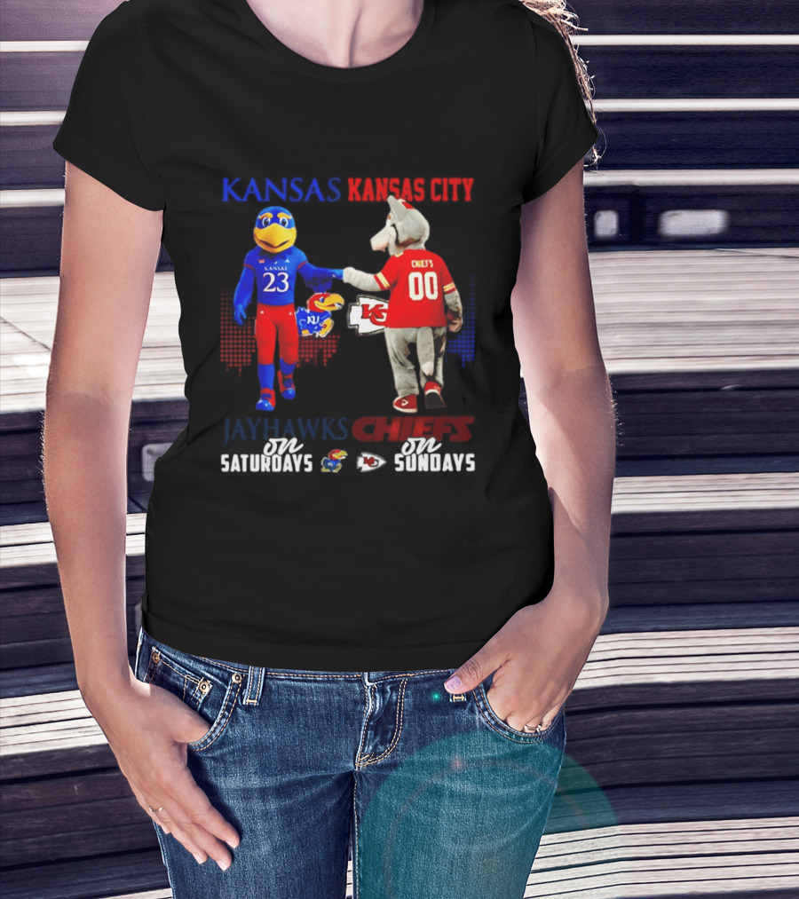 Kansas Jayhawks And Kansas City Chiefs Mascots Fist Bump 23 Vs 00 T-Shirt