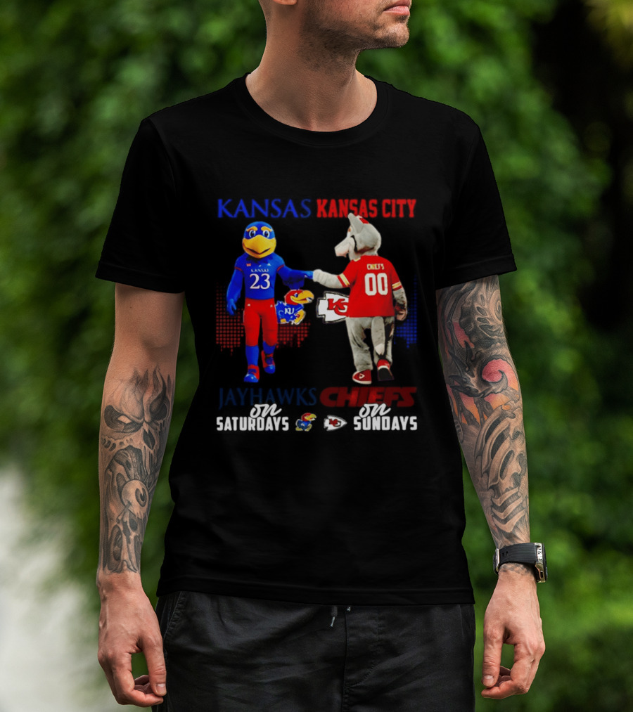 Kansas Jayhawks And Kansas City Chiefs Mascots Fist Bump 23 Vs 00 T-Shirt