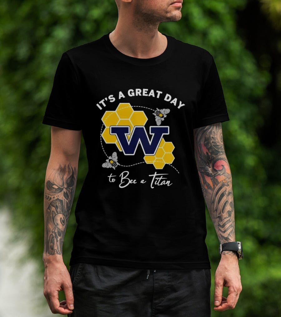 It's A Great Day To Bee A Titan W Honeycomb And Bees T-Shirt