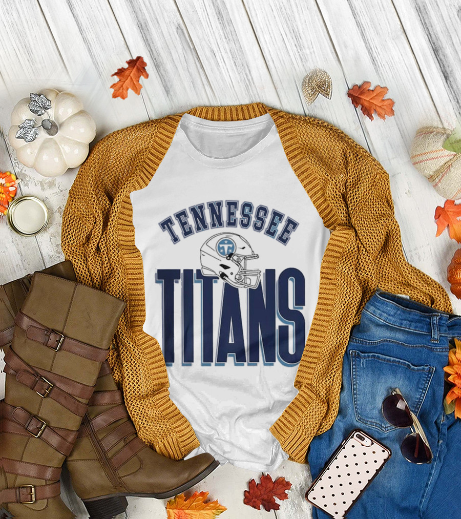Tennessee Titans Helmet Gameday Couture Fierce Focus Relaxed Fit T-Shirt
