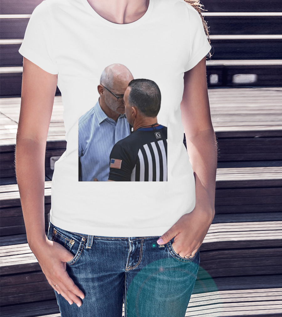 Dan Hurley Uconn Huskies Headbutt Confrontation With Referee Basketball Moment T-Shirt