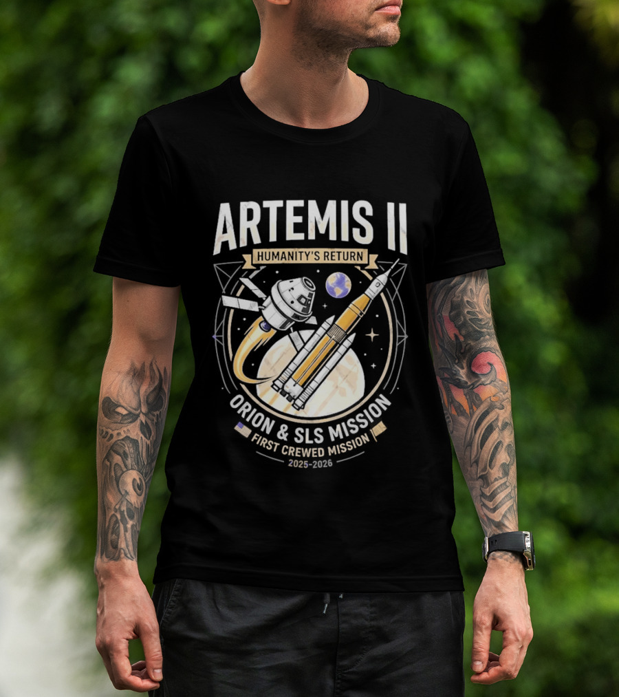 Artemis II Humanity's Return Orion SLS Mission First Crewed Mission 2024 2026 T-Shirt