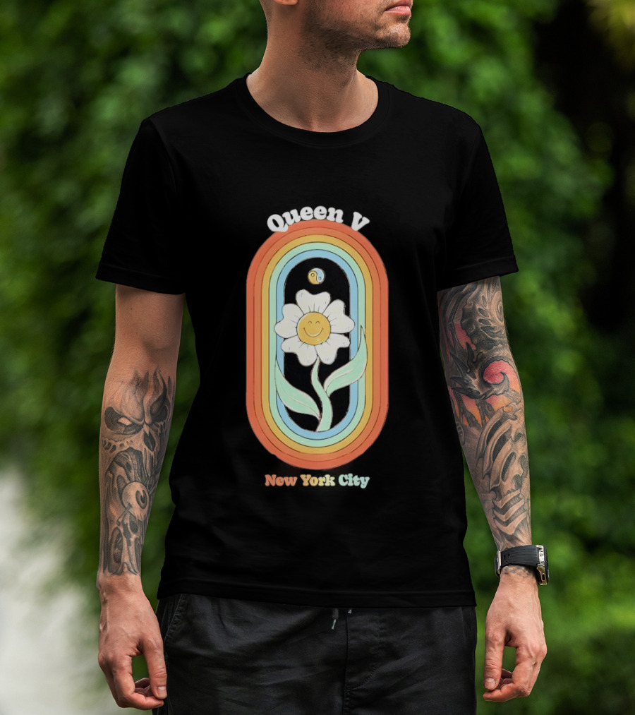 Daisy Rainbow Queen V Yin Yang New York City T-Shirt