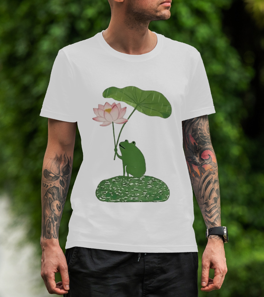 Frog With Lotus Umbrella Under The Rain Meme Cute Nature Scene T-Shirt