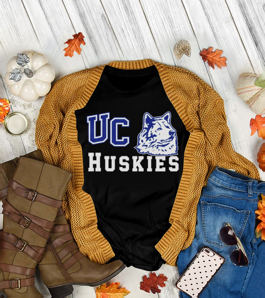 UC Huskies Wolf Head T-Shirt