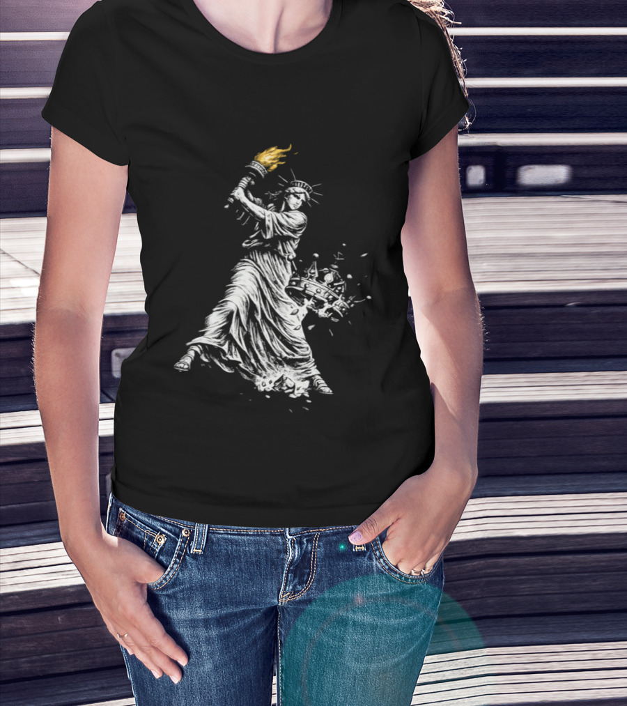 Statue Of Liberty Holding Torch Democracy No Kings Anti Trump T-Shirt