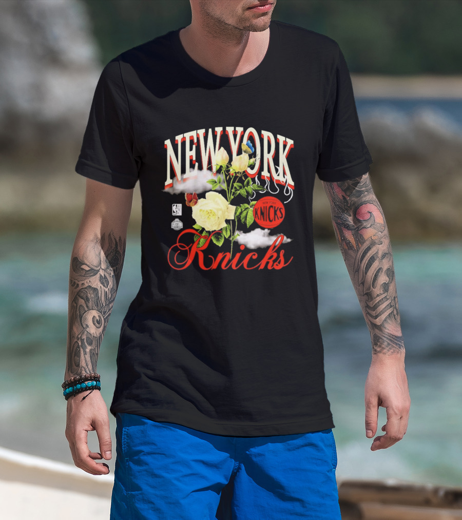 New York Knicks Floral Art With Butterflies And Roses T-Shirt