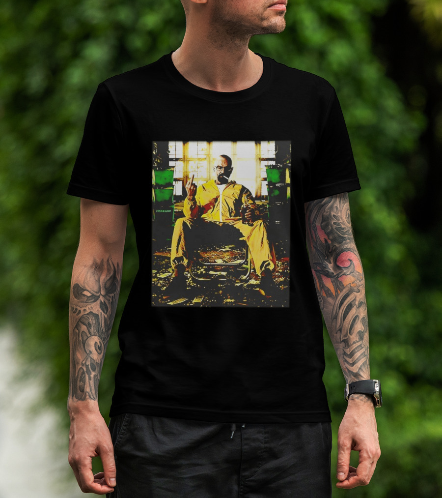 Breaking Bad Walter White Iconic Yellow Suit Middle Finger Scene T-Shirt