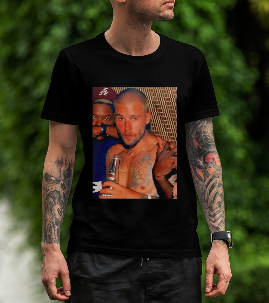 Justin Bieber Holding Beer Photo T-Shirt
