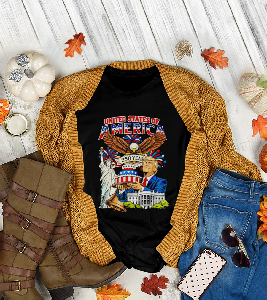United States of America 250 Years Celebration 4th of July Trump with Birthday Cake and Eagle T-Shirt