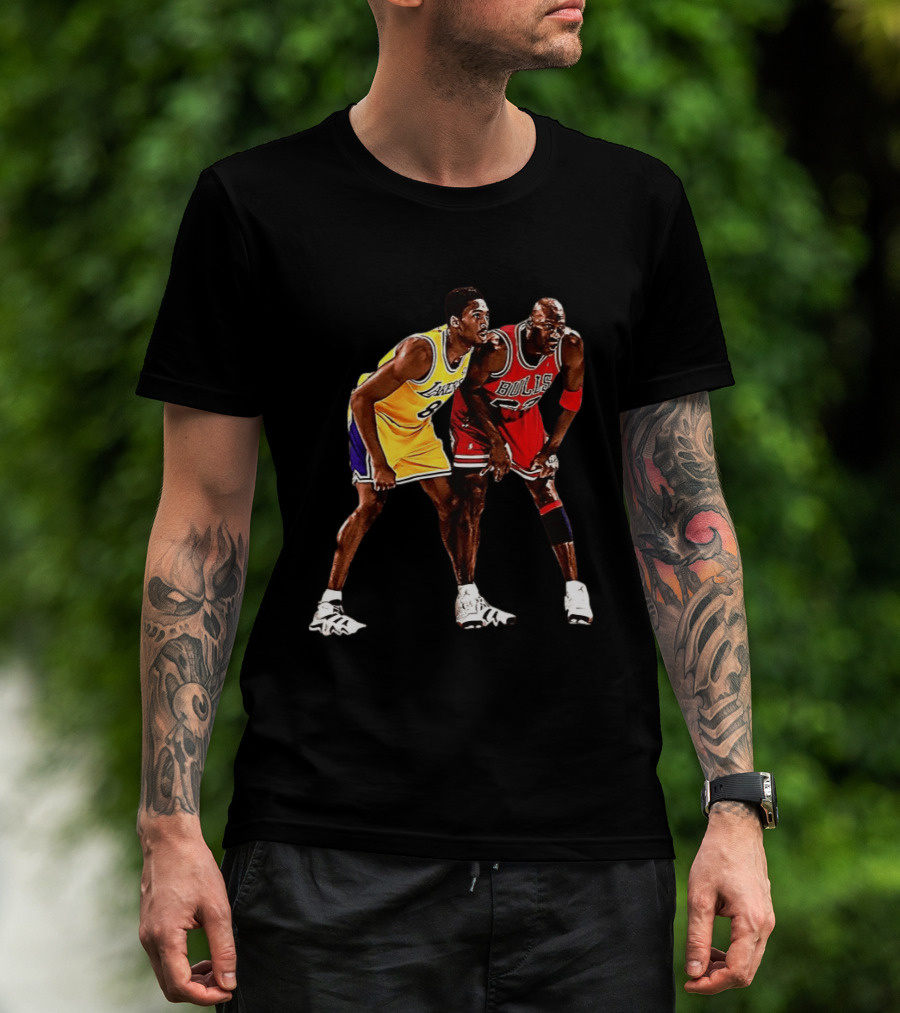 Michael Jordan Vs Kobe Bryant Lakers Vs Bulls NBA Legends Showdown T-Shirt