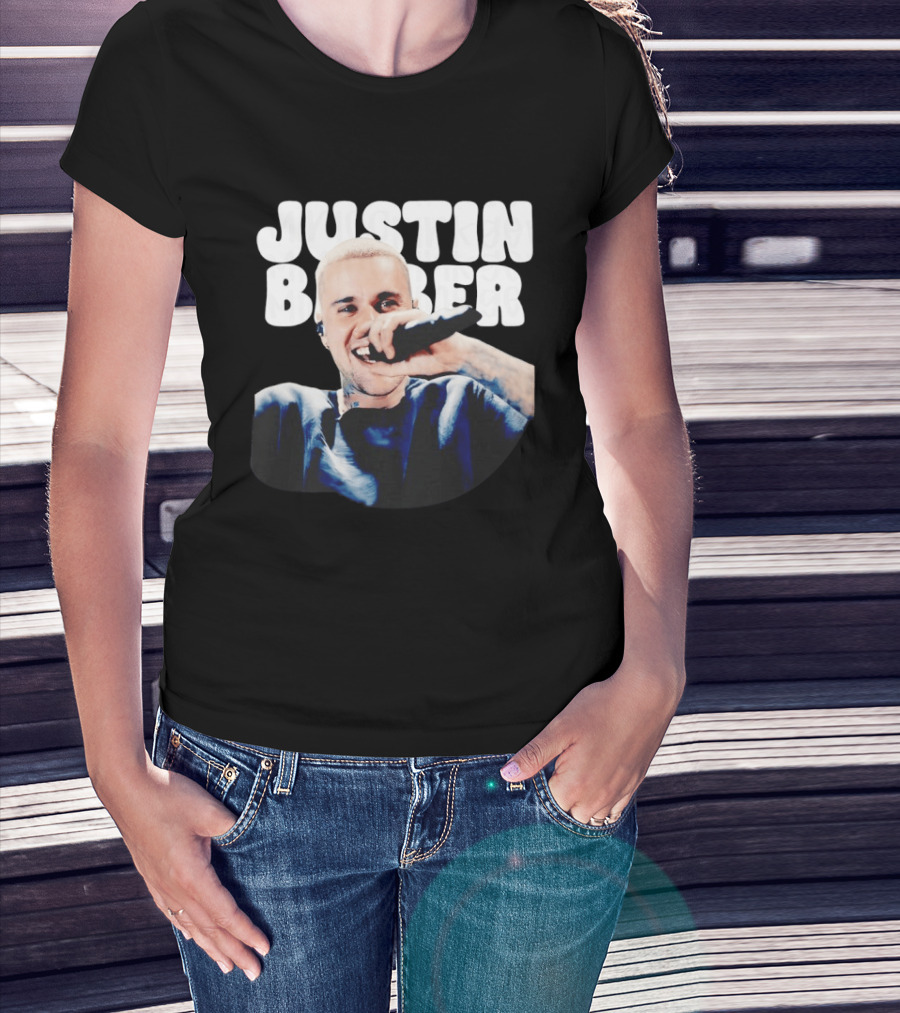 Justin Bieber Singing Microphone Selfie Photo T-Shirt