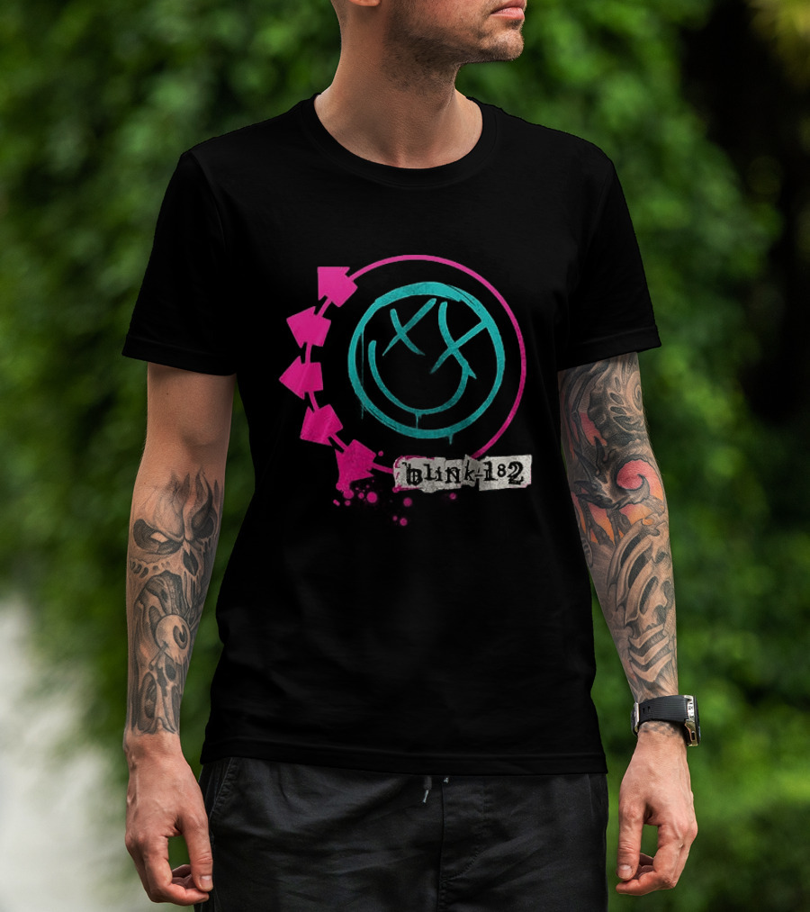 Blink 182 34th Anniversary Thank You For The Memories Band Signatures Iconic Smiley Logo Arrows T-Shirt