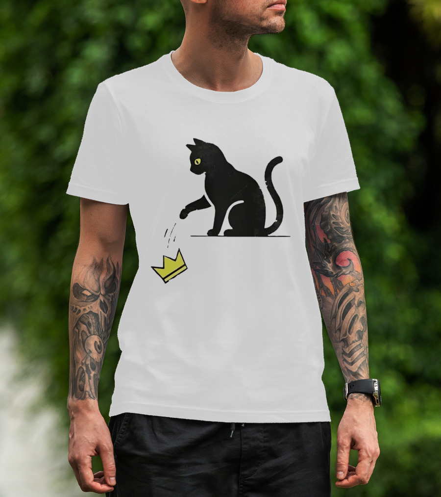Cat Knocking Crown Anti King Humor Black Cat Yellow Eyes T-Shirt