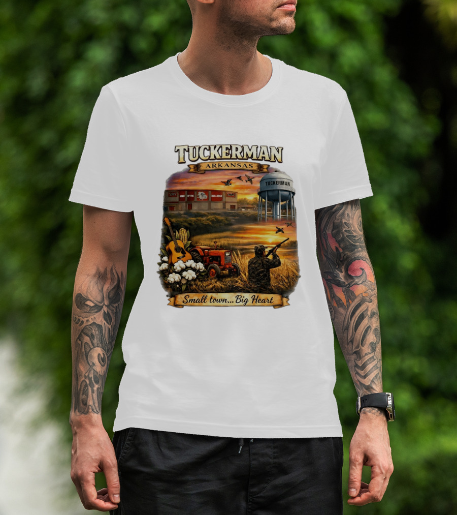 Tuckerman Arkansas Home Of The Bulldogs Water Tower Small Town Big Heart Tractor Hunter Guitar T-Shirt