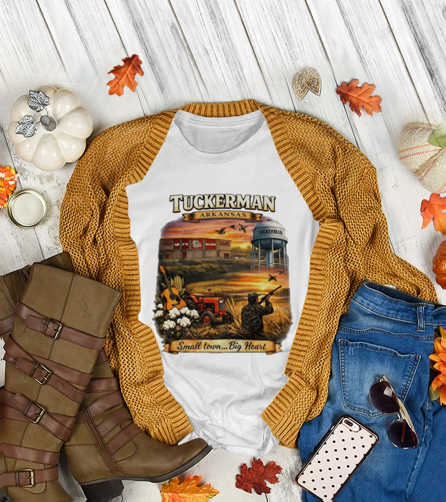 Tuckerman Arkansas Home of the Bulldogs Water Tower Small Town Big Heart Tractor Hunter Guitar T-Shirt