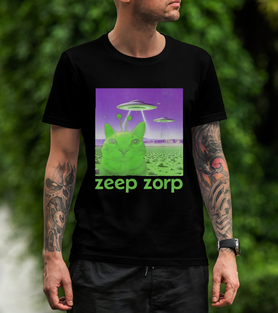 Zeep Zorp Green Cat Alien With UFOs In Space Desert Scenery T-Shirt