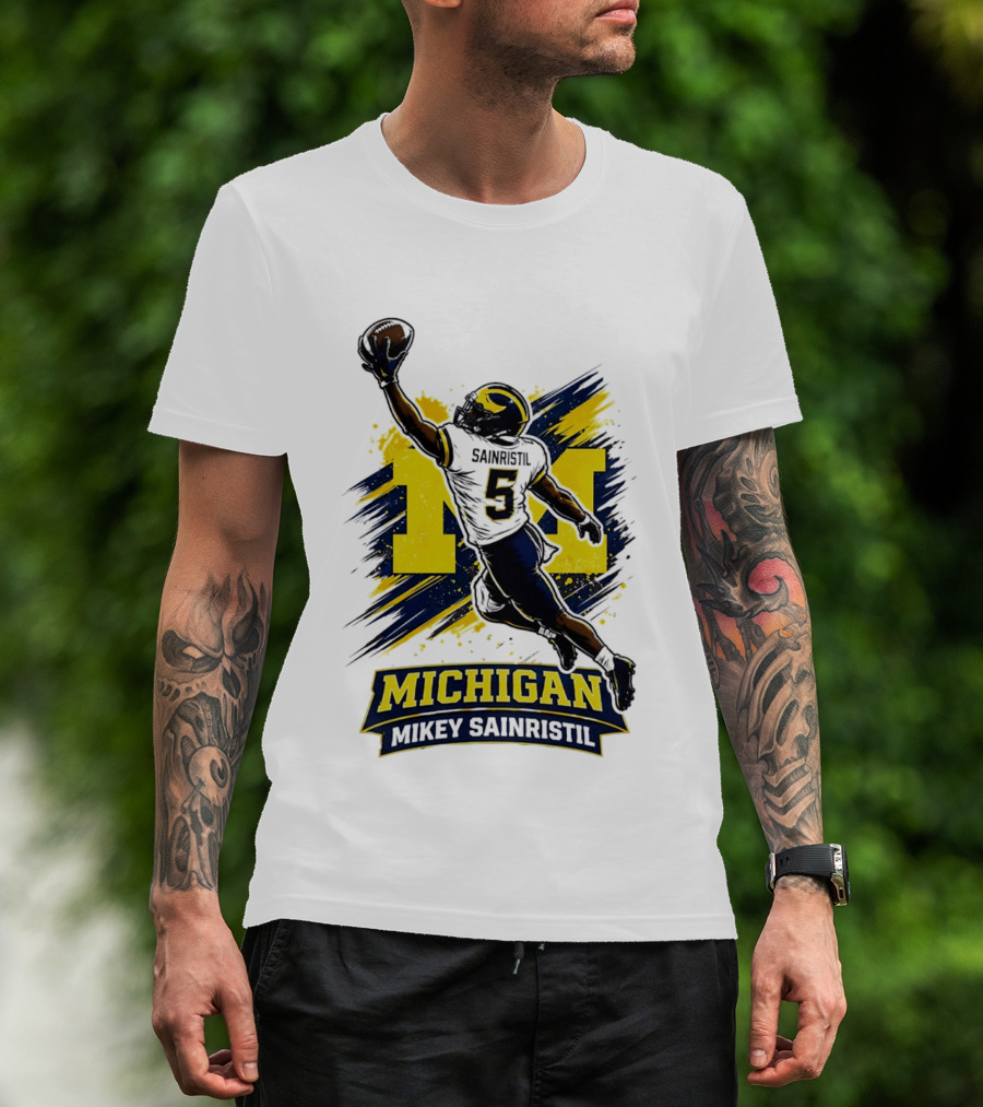 Michigan Mikey Sainristil Catching Football Wolverines Player T-Shirt